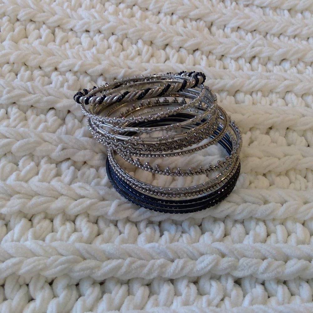 Set of bangle bracelets
